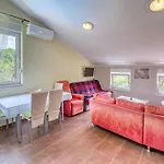 Radmila By Interhome * שילו