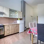 Radmila By Interhome שילו