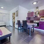 Radmila By Interhome שילו