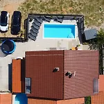 Radmila By Interhome * שילו